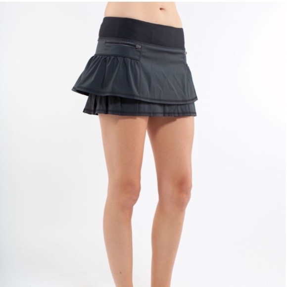 lululemon athletica Dresses & Skirts - Lululemon Run Your Heart Out Skirt Black Tennis Skirt Size 6